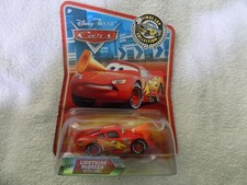 Disney Pixar Cars Lightning McQueen con cono #127 vuelta final nuevo en paquete juguete Mattel