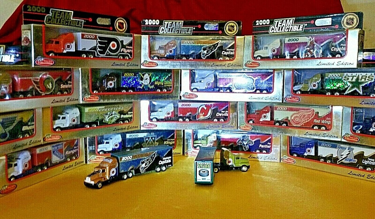 1998 1999 2000 LIMITED EDITION ZAMBONI WHITE ROSE MATCHBOX DIE