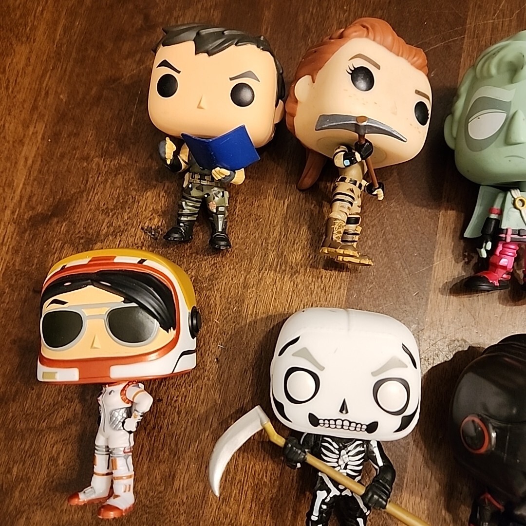 LOT Fortnite FUNKO POP Figure Set Love Ranger Llama Skull Trooper
