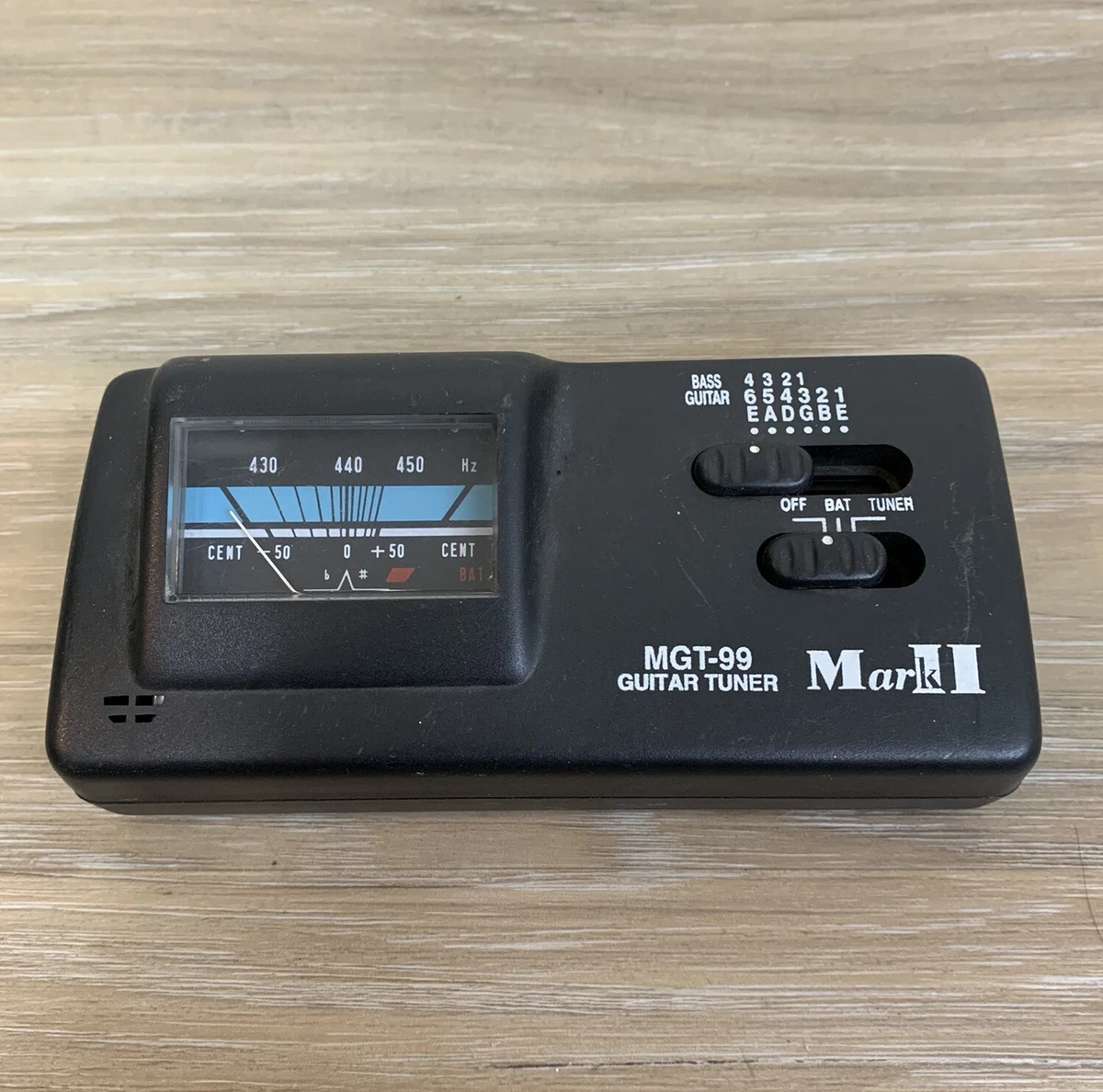 Quartz 2024 guitar tuner