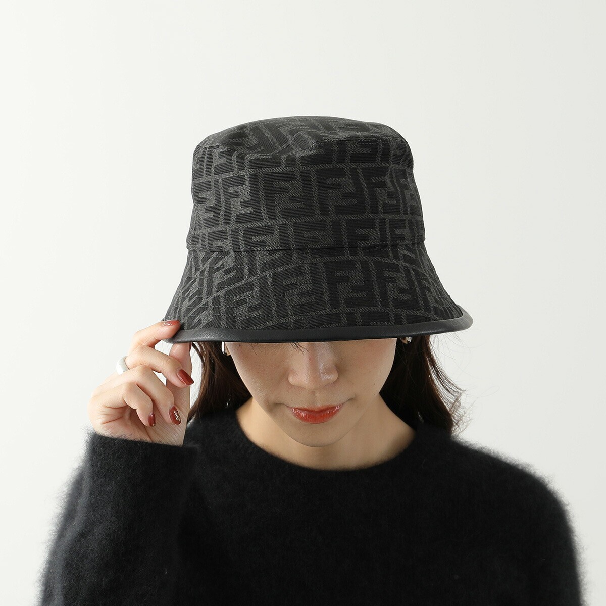 Fendi Vintage Monogram Bucket Hat in Black and Gold-Tone Fendi Fendi bucket hat | Grailed main image 4