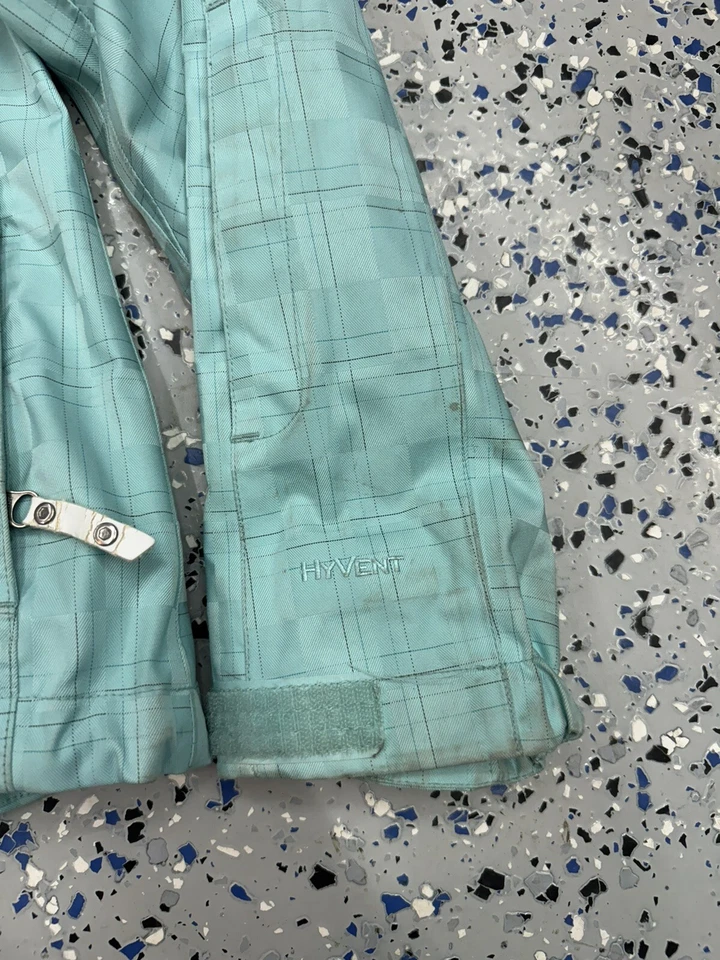 The North Face Women's HyVent Ski/Snowboard Jacket Hood Size Small Needs Cleaned - Image 2 of 4