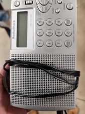 Radio Shack 20-125 AM/FM/SW Shortwave Portable Travel Radio Tested