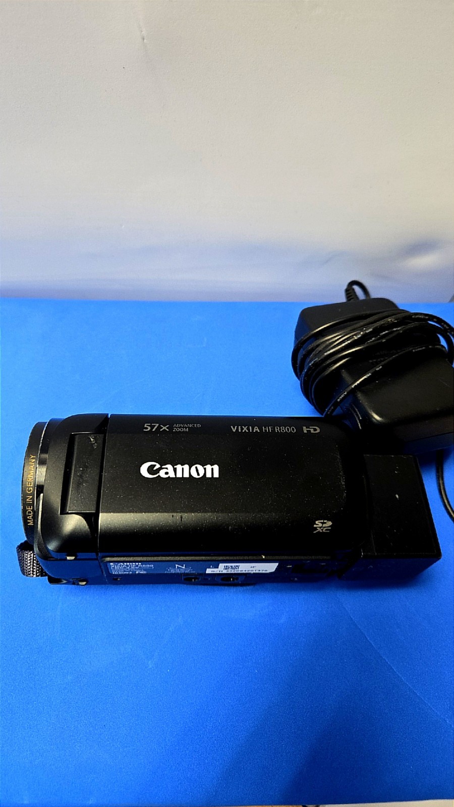 57x Zoom Battery And Charger Included