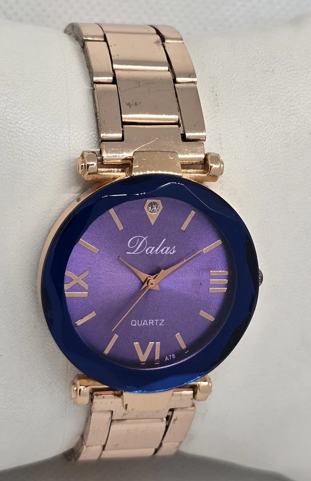 Reloj pulsera para mujer Dalas redondo esfera púrpura tono oro rosa números romanos 06 Foto 3 de 4