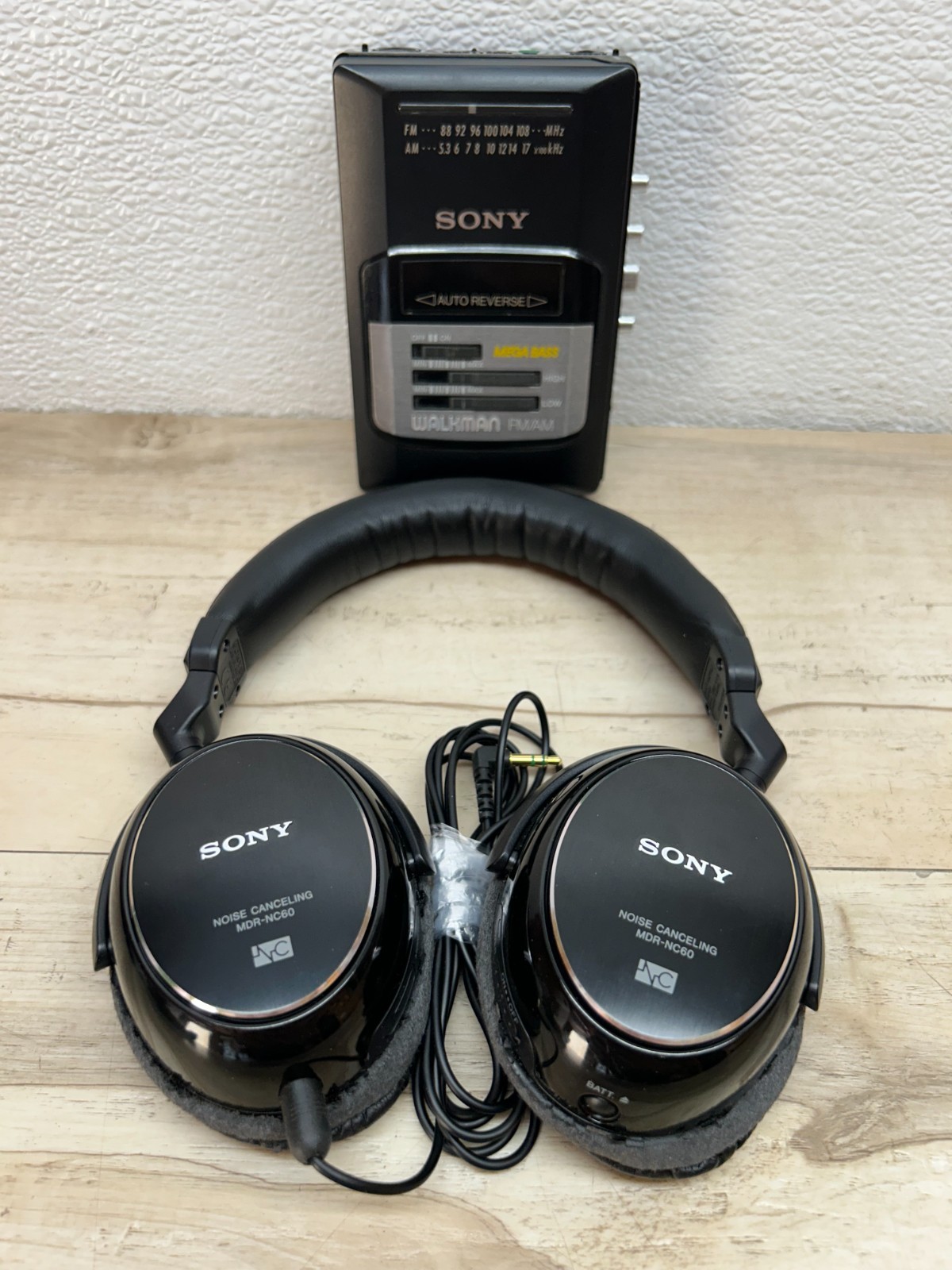 Vintage Sony Mega Bass WM-AF50 Radio Cassette Walkman with Original Headphones