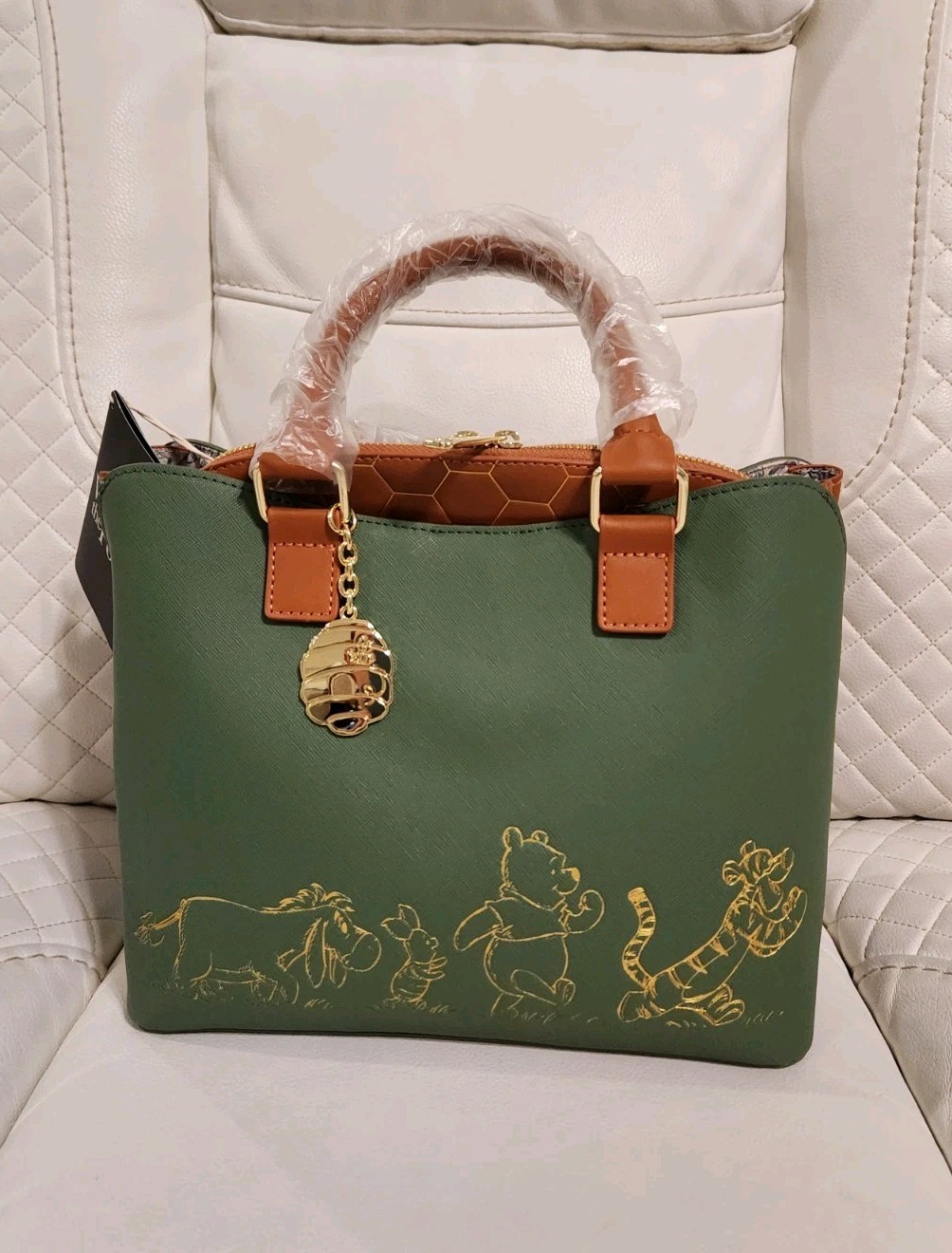 Loungefly Disney Winnie the Pooh Minimalist Handbag