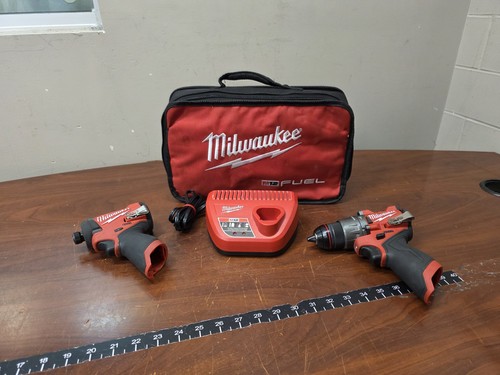 Milwaukee M12 12-Volt Lithium Ion Cordless 2-Tool Combo Kit Drill Driver Set