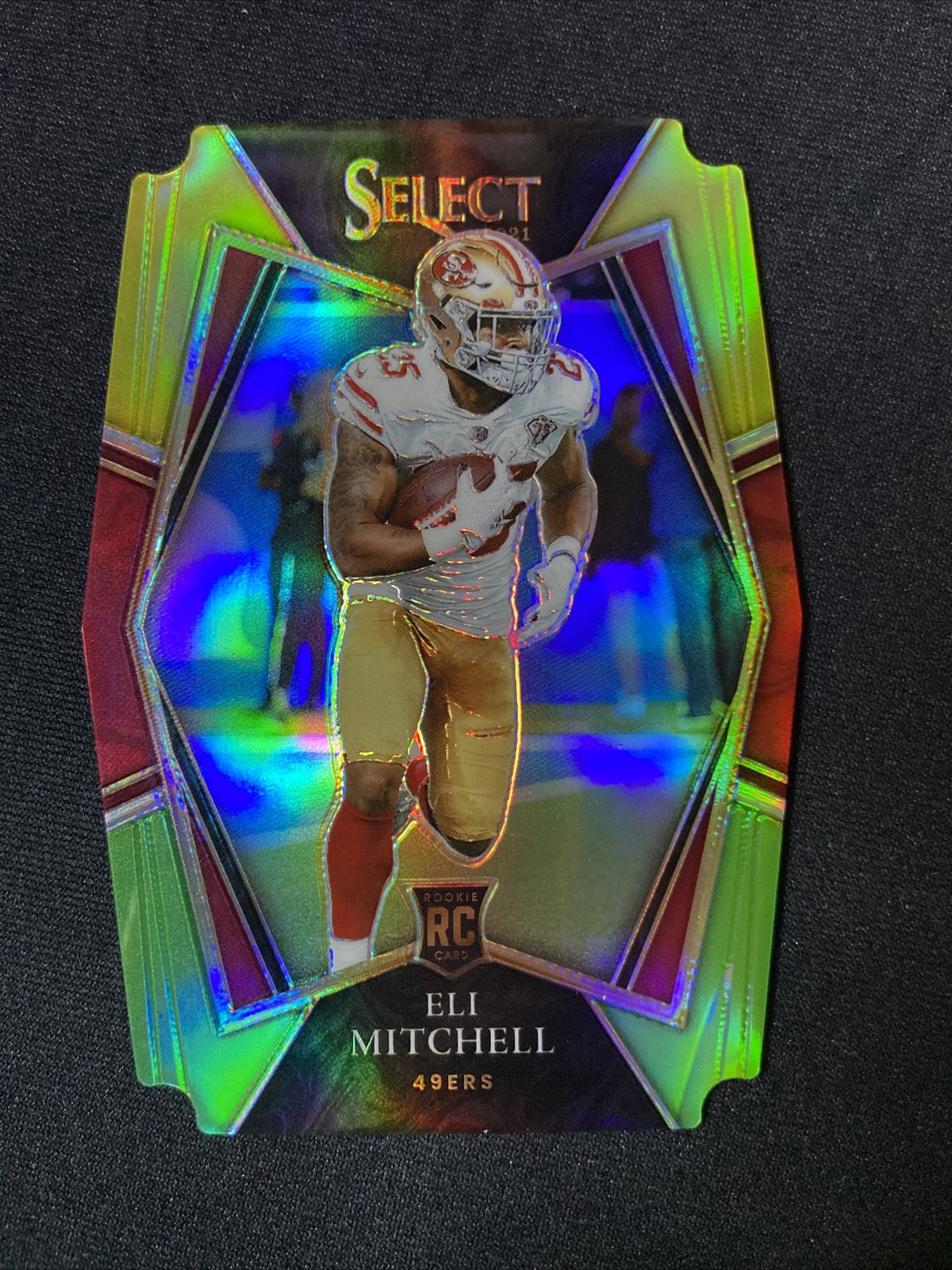 2021 Panini Select Eli Mitchell Premier Level Green & Yellow Prizm Die-Cut #192