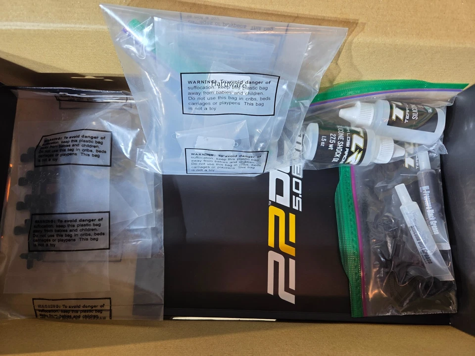 Brand New TLR Team Losi 22 DC 5.0 Elite assembled kit with painted body -chassis - Image 3 of 4