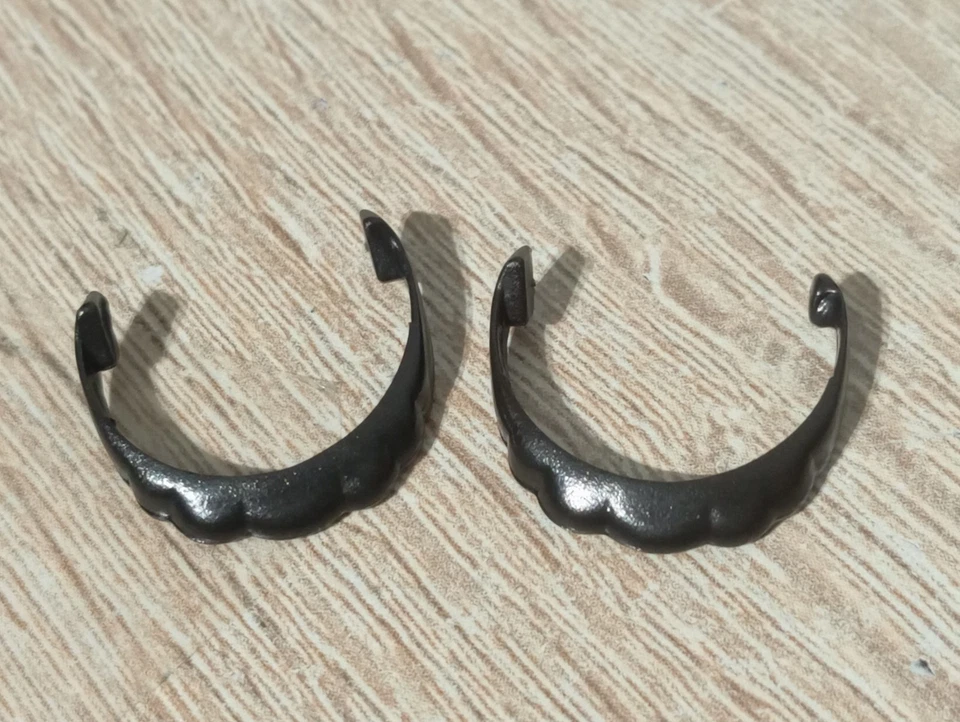 PLAYMOBIL X2 SCHWARZE BÄRTE SCHWARZ PIRATENBART MITTELALTER WIKINGER RÖM YANKE - Bild 1 von 1