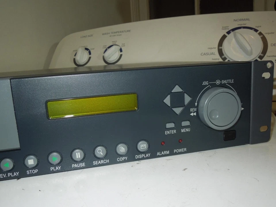 EverFocus Security / Surveillance Video HDD Recorder DVR Model EDSR100 - Image 4 of 4