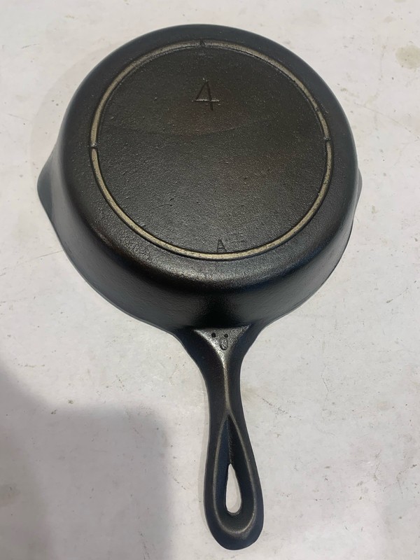 Vintage Refurbished Lodge 3 Notch #4 Cast Iron Skillet