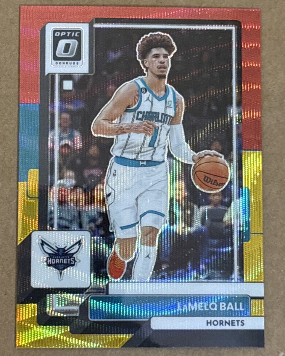 LaMelo Ball 2022-23 Donruss Optic #150 RED GOLD WAVE PRIZM SP HORNETS /99