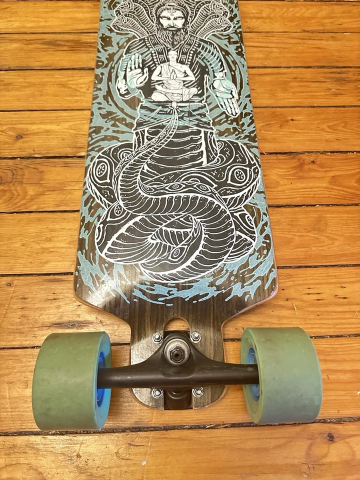 Longboard Pantheon Pranayama COMPLETO - 8,68 x 31,28 con ruedas sísmicas Speedvent Foto 3 de 4