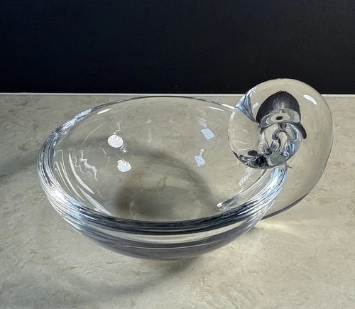 VINTAGE STEUBEN CRYSTAL OLIVE DISH WITH "SNAIL"  HANDLE, SIGNED