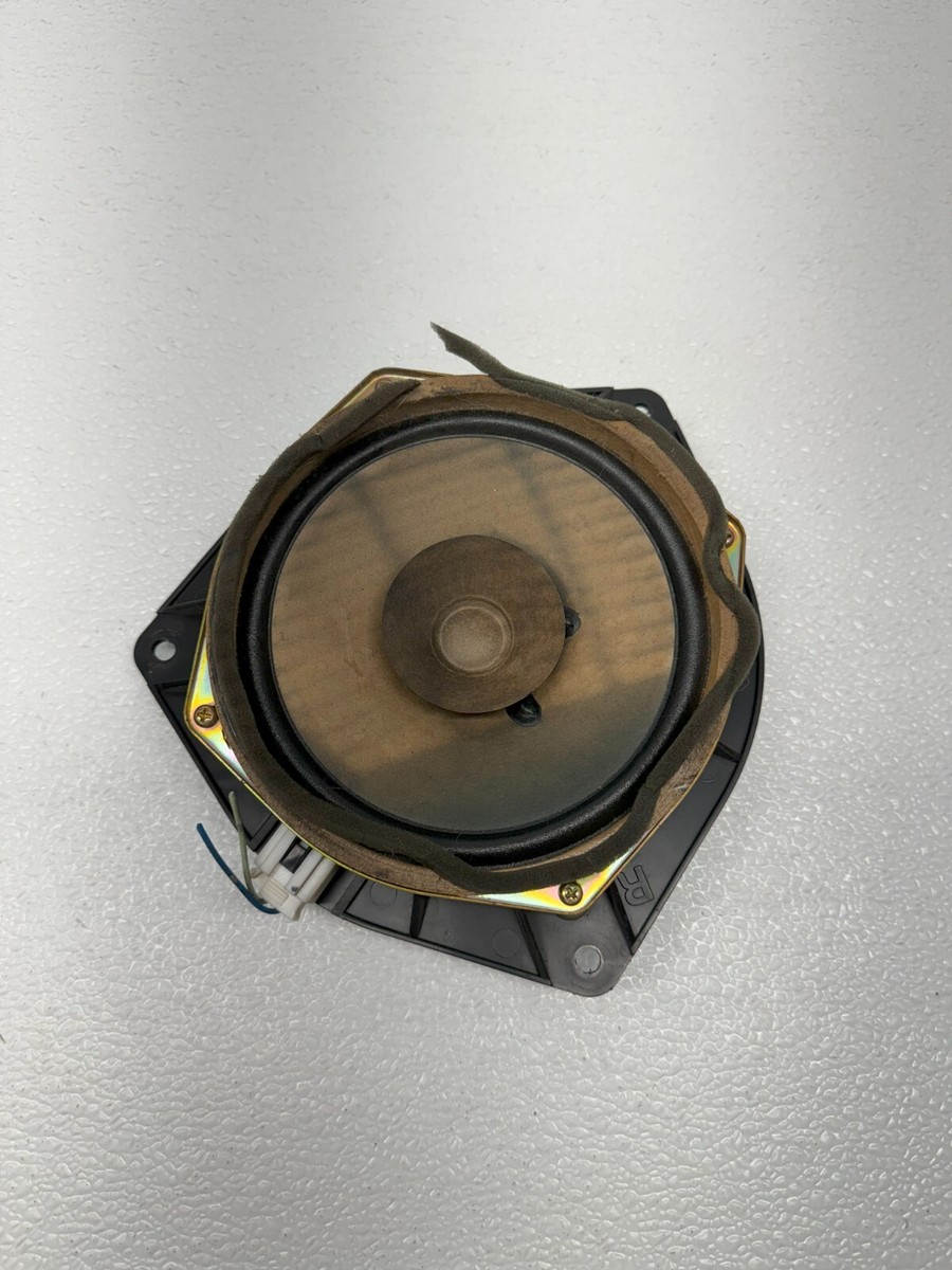 2000-2004 Toyota Tundra Front Right Passenger Side Door Speaker