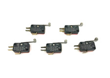 Lot of 5 Honeywell V3L-111-D8 Roller Lever Microswitches, 11A