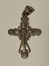 Cross Pendant Curved Edges Circular Flower Made In USA