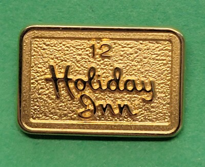 HOLIDAY INN 12 YEAR SERVICE LAPEL PIN TIE TAC VINTAGE 
