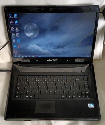 Advent Roma 1001 Black Laptop 15.6" 1GB 160GB SSD Windows 7 SP1 32 BIT DVD Wi-Fi - Picture 1 of 24