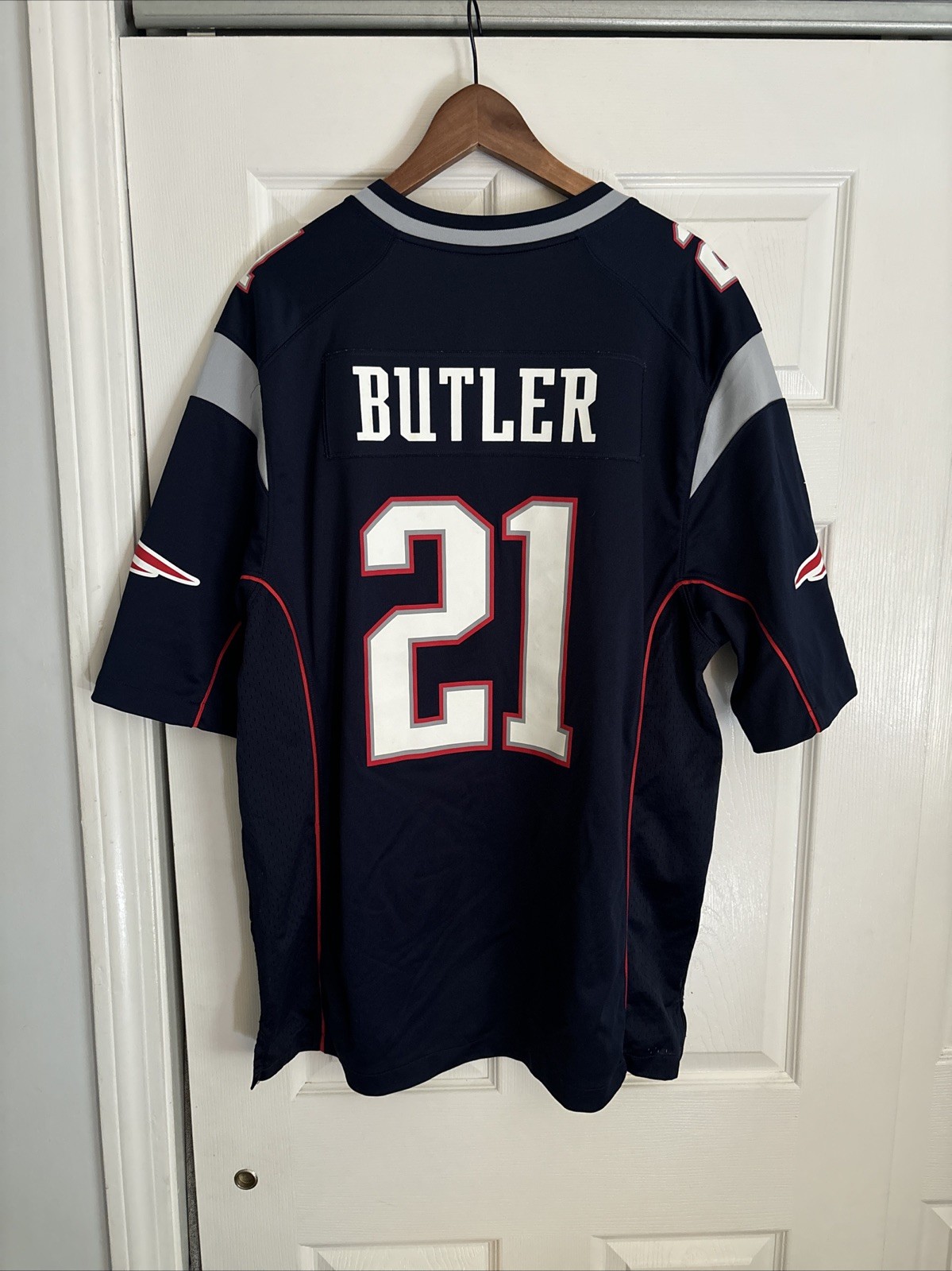 Picture 2 of 11