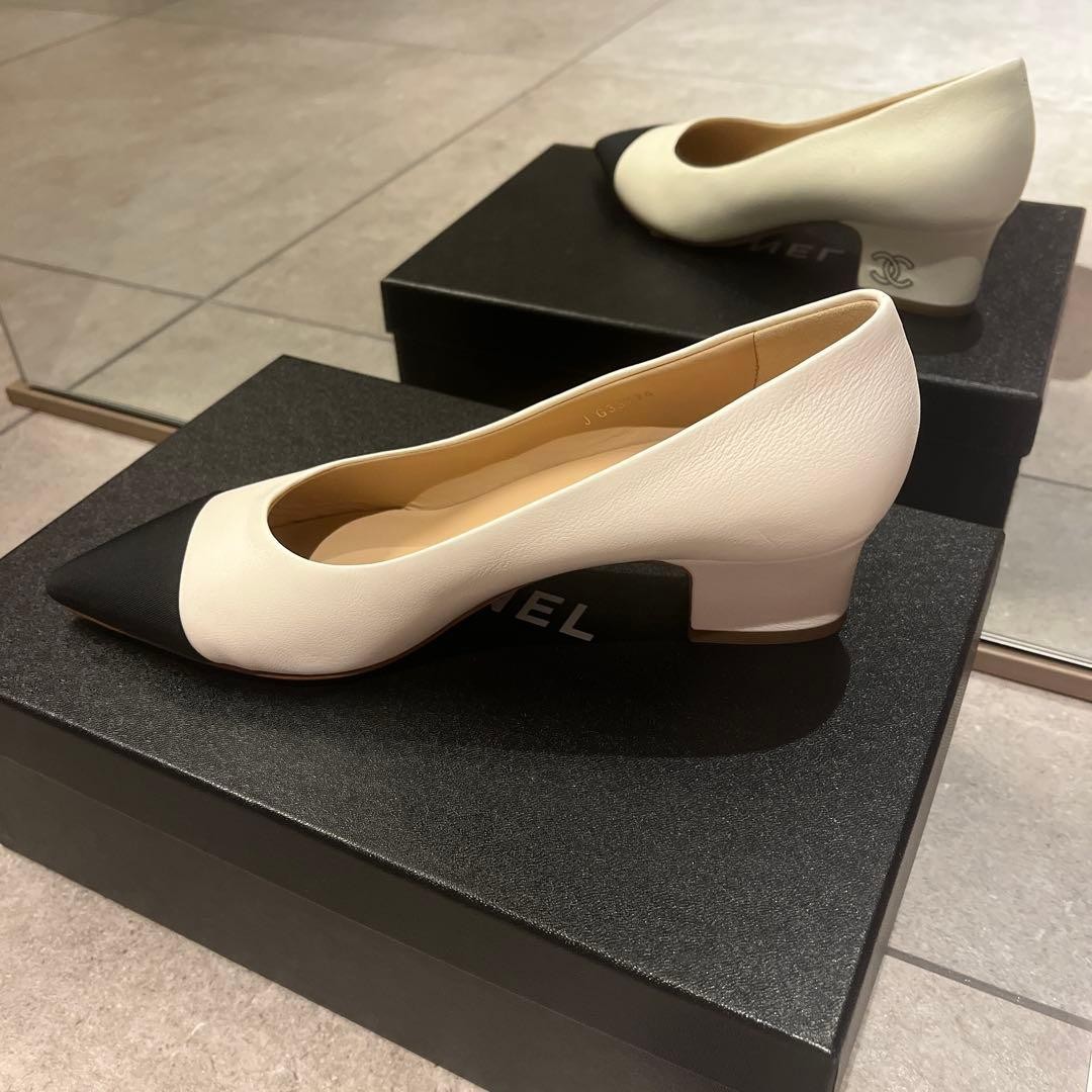 Chanel Grosgrain Pointed Toe Pumps Coco Mark Bicolor Size 38 US About8 For Women thumbnail 7