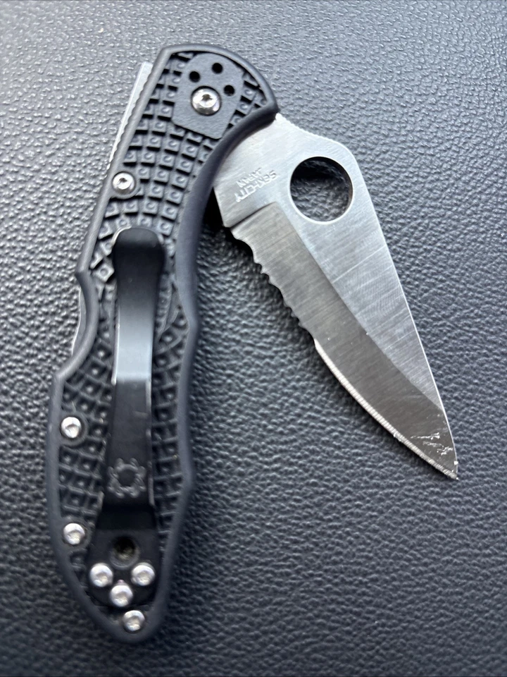 Navaja de Bolsillo Spyderco VG-10 Seki City Japón Dentada Rara Foto 2 de 3