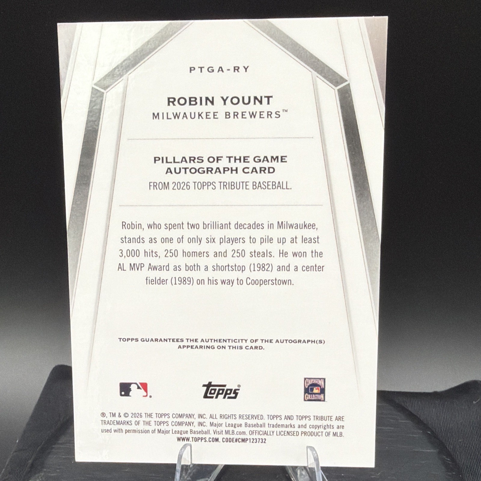 Topps Tribute 2026 Robin Yount Pillars of the Game Auto #PTGA-RY 065/100 view 2