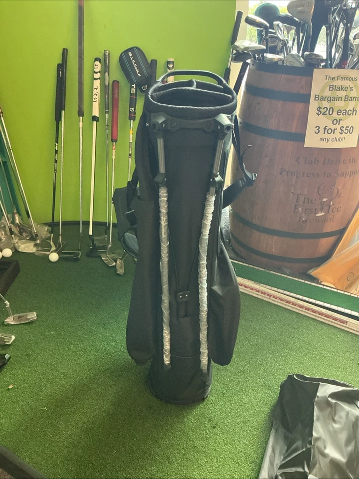 Сумка-стойка Taylormade Flextech 4-полосный разделитель с чехлом - Изображение 4 из 4