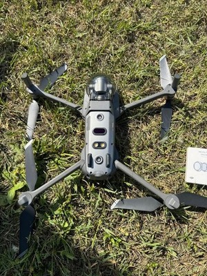 Dji Mavic 2 Zoom Drone W/ 3 Batteries Genuine Nd Filters Fly More Combo