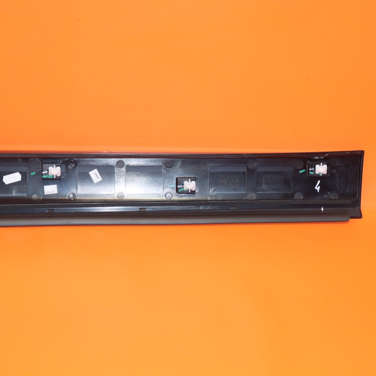 Rolls-Royce Cullinan 2025-2026 Rear Right Body molding Black