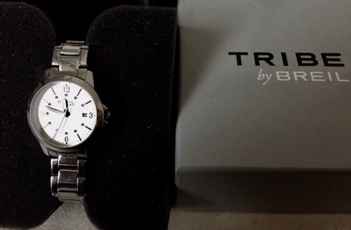 Orologio donna Tribe by Breil cinturino in acciaio con zirconi in sfondo grigio - Foto 3 di 6