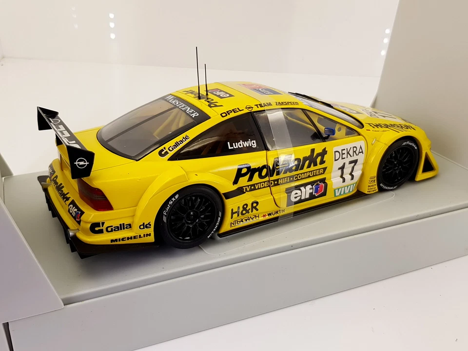 UT/Minichamps 1:18 scale OPEL CALIBRA V6 DTM 1996 ITC Zakspeed #17 Klaus Ludwig - Image 3 of 4