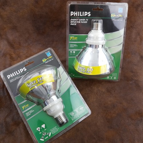 Pair of Philips 23W (=75W) PAR38 CFL Recessed Flood Light Bulb 1250 Lumens 15285 - Picture 1 of 7