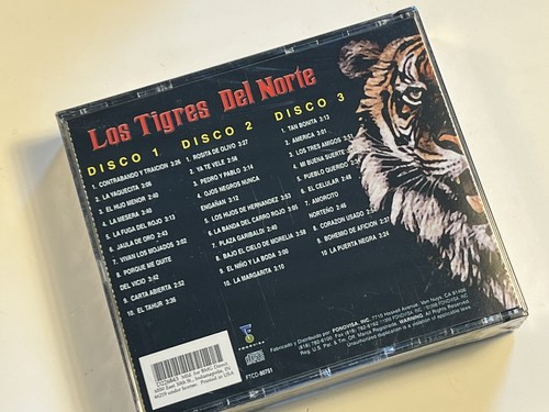 Los Tigres Del Norte 30 Nortenas De Oro Brand New Sealed 3 CD Set BMG Edition - Foto 2 di 2