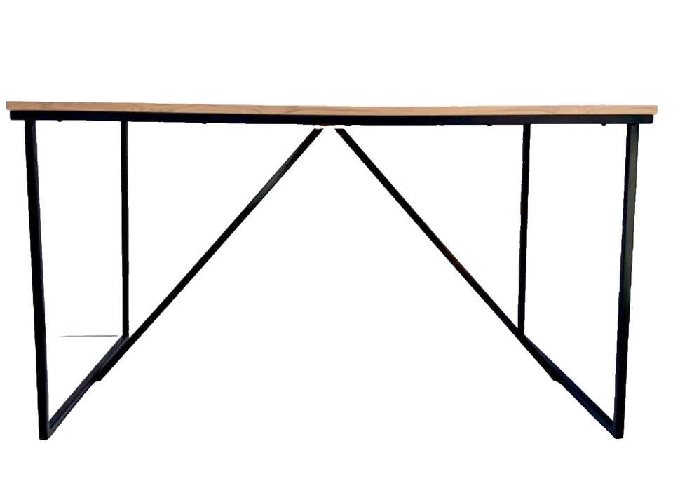 Light Oak Veneered Table Top Dining Table, 6 seats Made com 135cm x 90cm x 75cm - Image 2 of 4