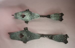 ANTIQUE SET OF WINSLOW'S NATIONAL CLUB ICE SKATING BLADES ADJUSTABLE CAST STEEL