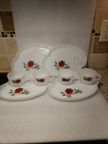 Vtg~Federal Milk Glass~Rosecrest~4 Luncheon Plate/Tea Cup~Snack Sets~ Rose(DR23)