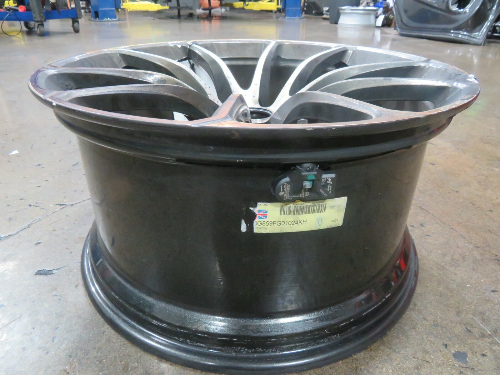  McLaren 570S, Rear Wheel, Used, Curb Rash, Fire Dmg