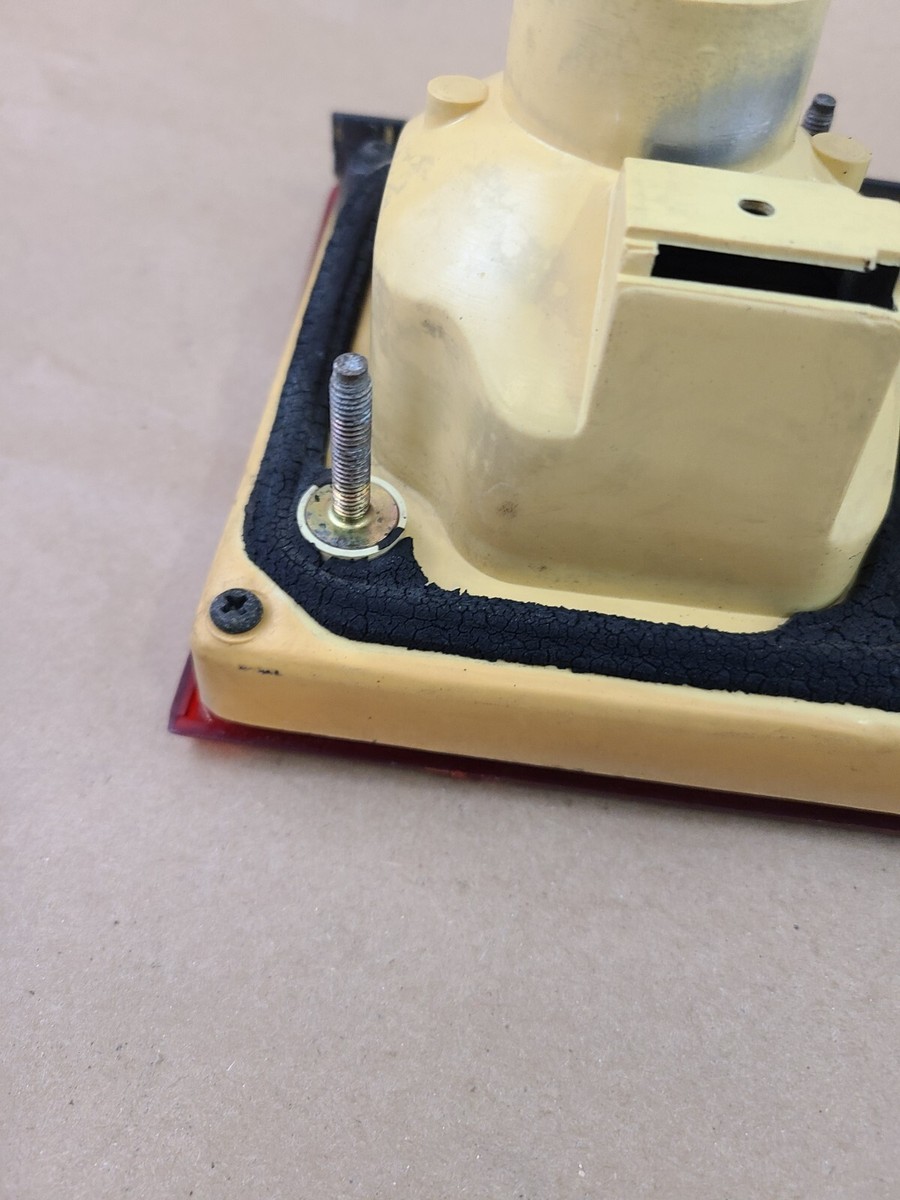 1987 1988 1989 Genuine Nissan Z31 300ZX Rear Center Garnish Brake