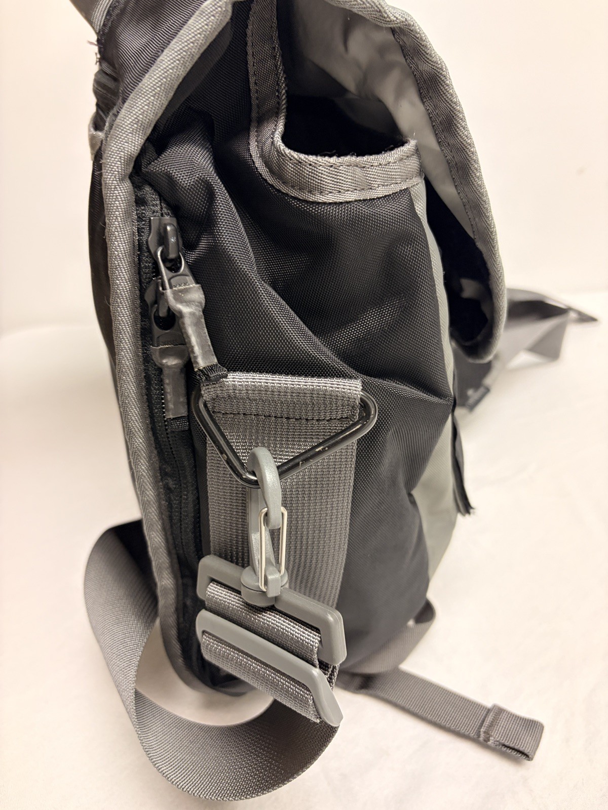 Timbuk2 Command Messenger Gray Black Shoulder Str… - image 4