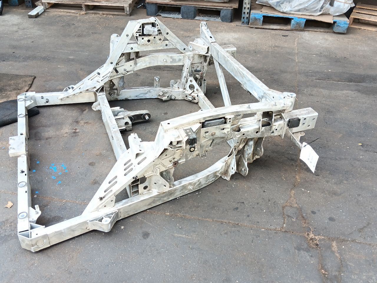 14-17 BMW i8 Rear Suspension Subframe Cradle Crossmember 39306856100 