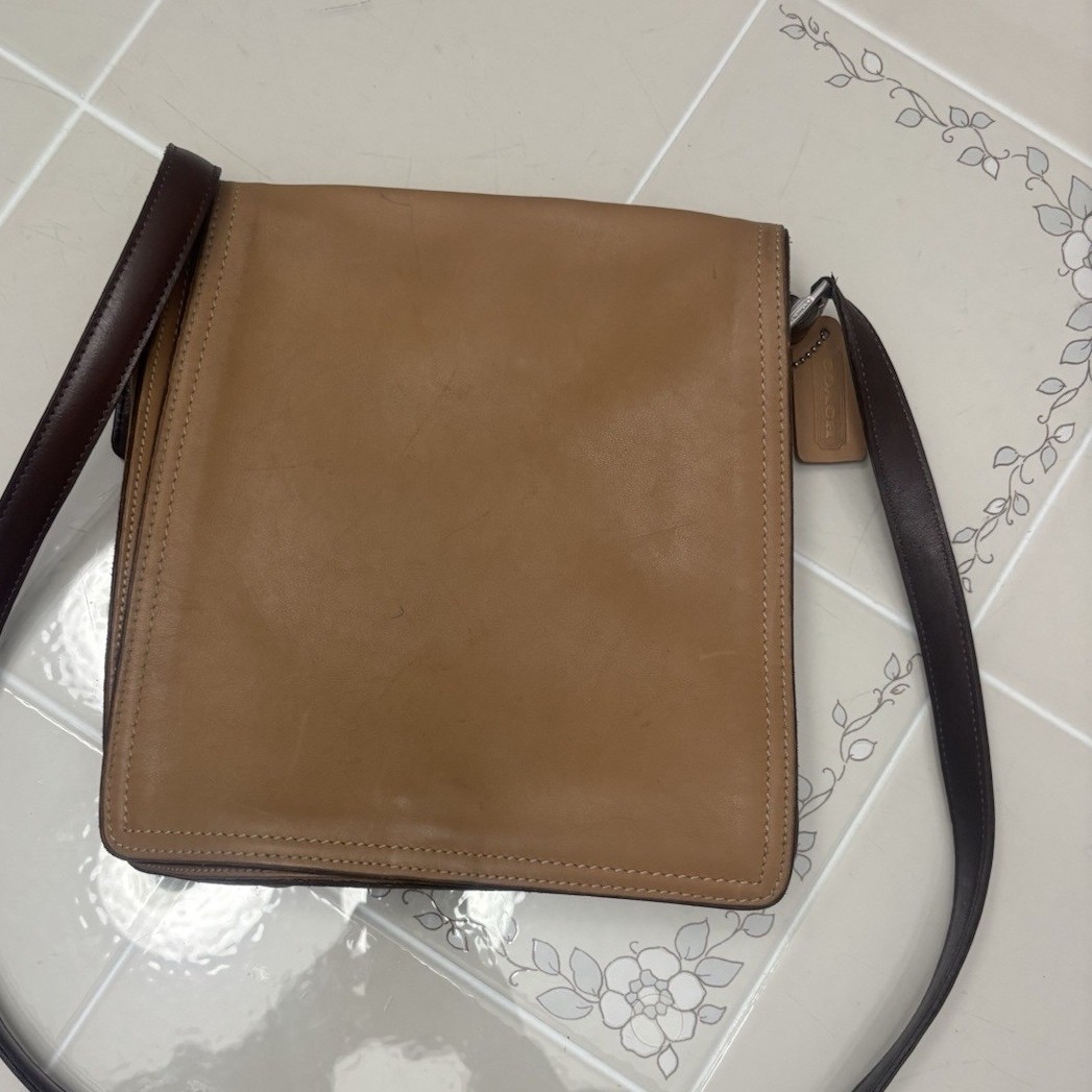 Vintage Coach Women’s Tan Brown Crossbody Magnetic Flap Buckle Silver Hardware