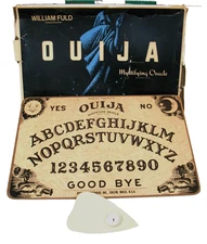 VTG OUJA BOARD WILLIAM FULD PARKER BROS Talking Oracle Board Game Salem Mass 18"