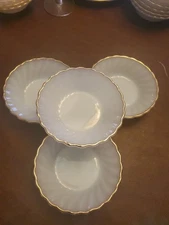 Vintage Set of 4 Anchor Hocking Fire King Swirl Gold & White Dessert Berry Bowls