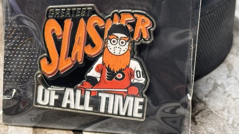 Wincraft Philadelphia Flyers GRITTY Halloween GREATEST SLASHER ALL TIME NHL Pin - Image 2 of 4