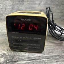 Vintage 80s Cube MAGNAVOX Dual Alarm Clock AM/FM Cream Radio D3110/37 Tested
