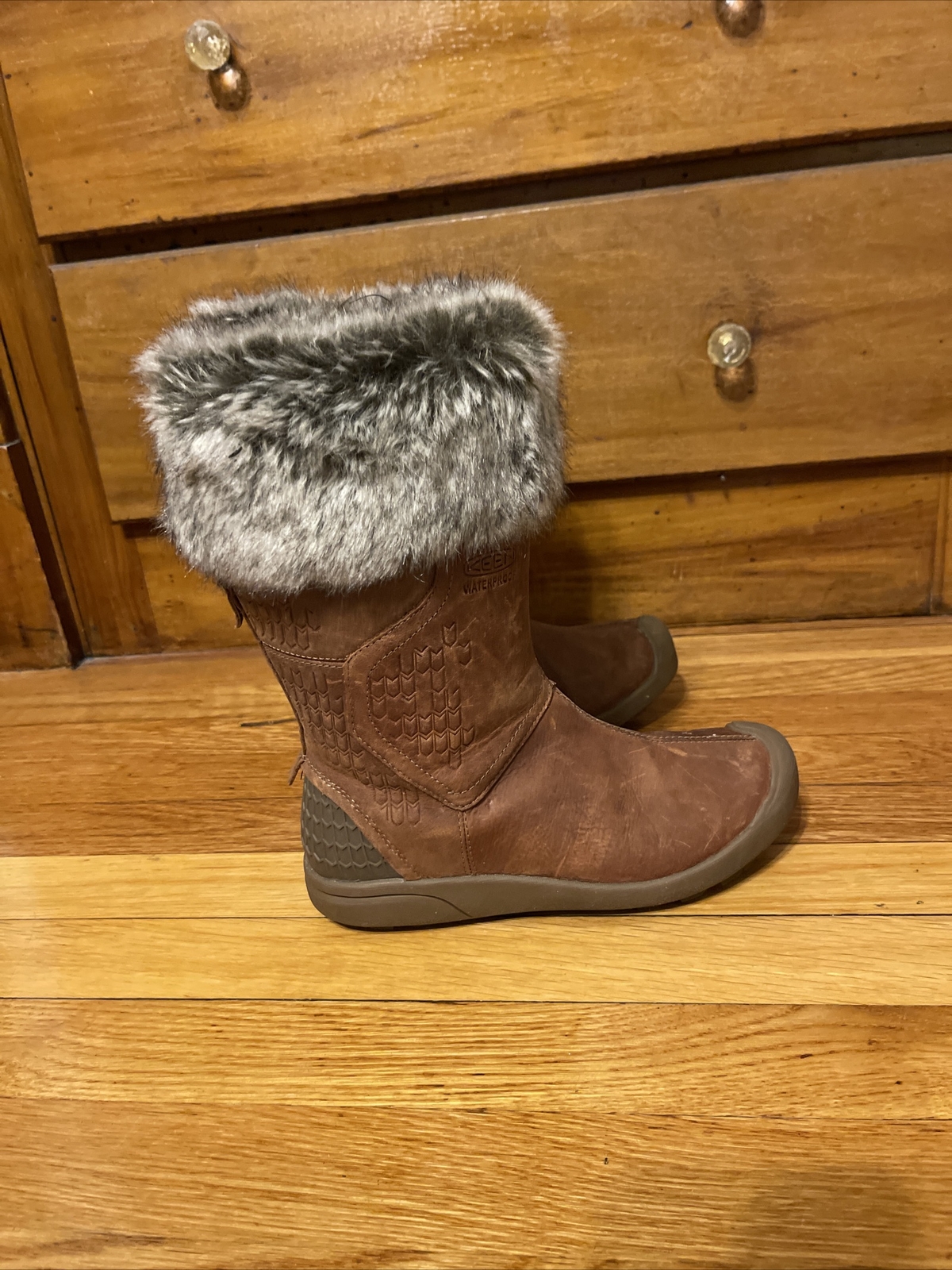 Stivali in pelle marrone KEEN 200 grammi isolati finiture in pelliccia sintetica da donna taglia 6 5 W