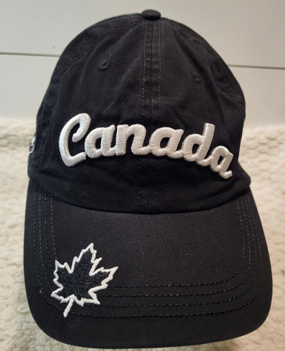 CANADA Black Maple Leaf Hat Snapback Baseball Vin… - image 1